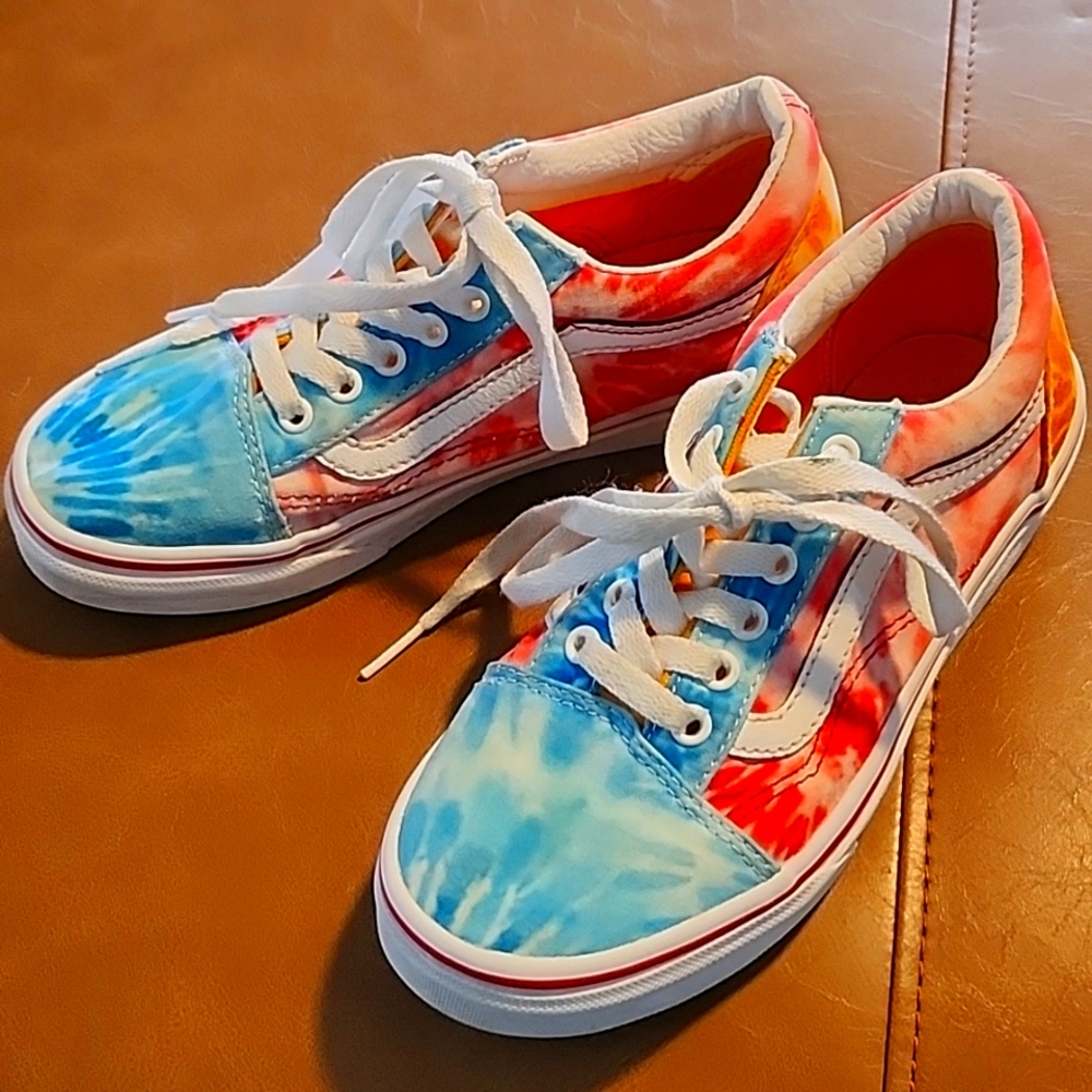 LIKE New Tie-Dye Van's Back To School!